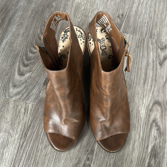 Brown faux leather peep toe heel - Picture 2 of 6